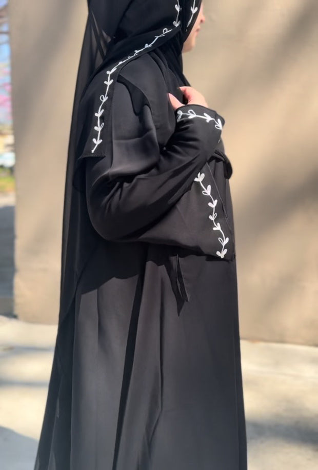 Embroidered Salwa Abaya