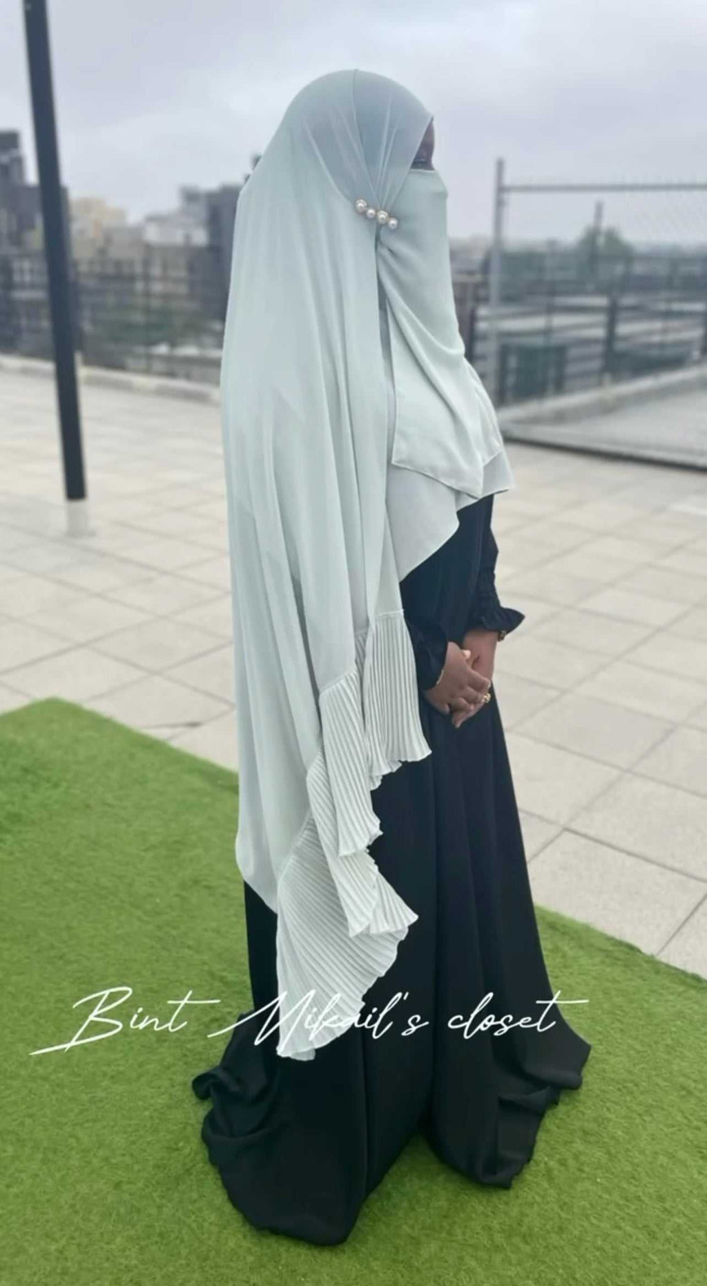 XL Shayla with Pleats